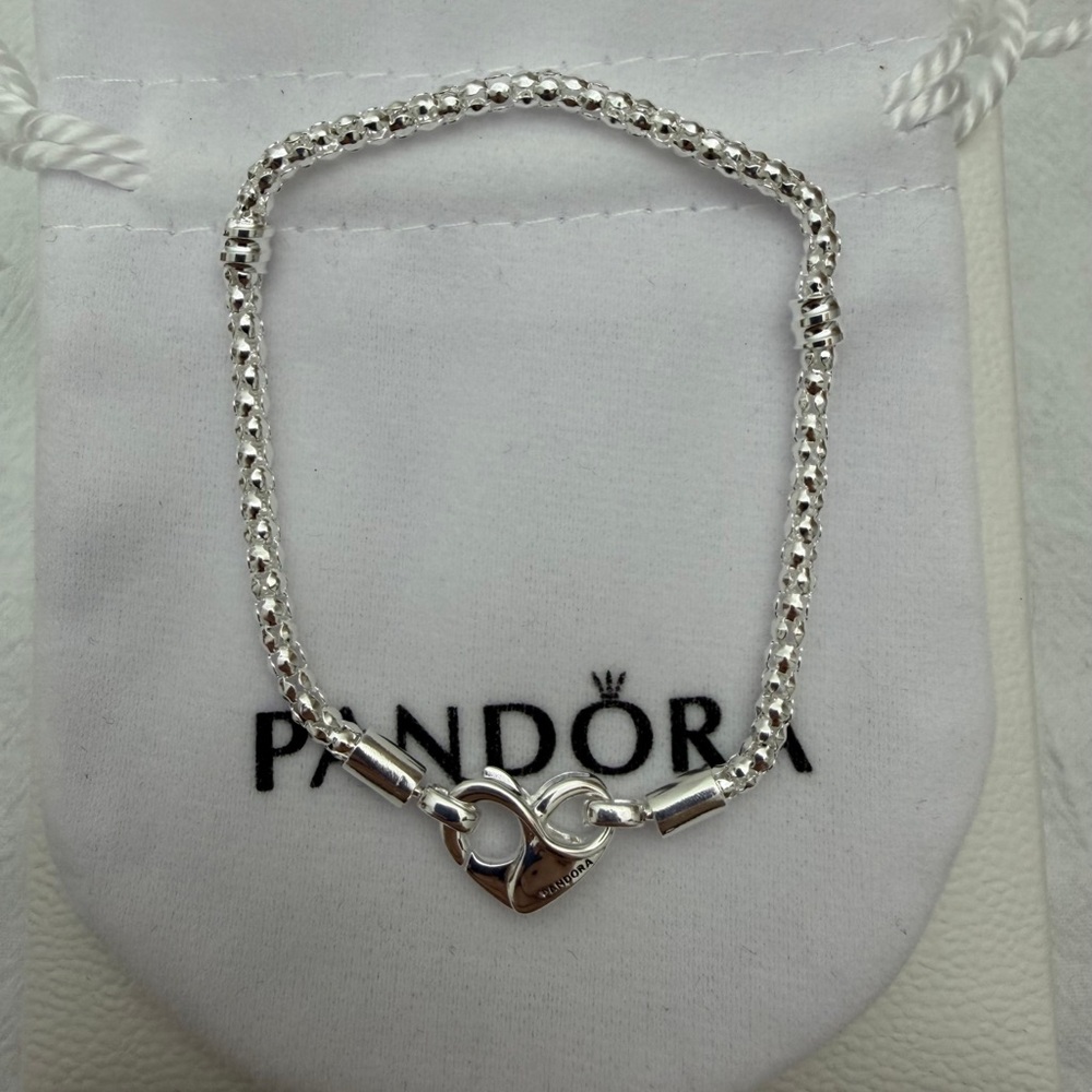 Pandora Moments Studded Chain Bracelet Size 7.5 Wrist Size 6.7 in - Picture 4 of 8